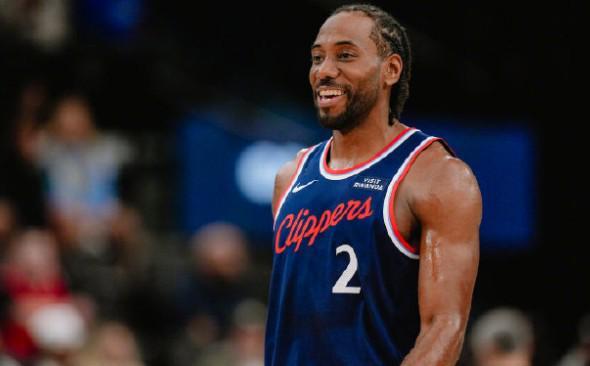 欧冠-战神卡，伦纳德出场32分钟&amp;amp;20中15爆砍45分5板5助，正负值+41