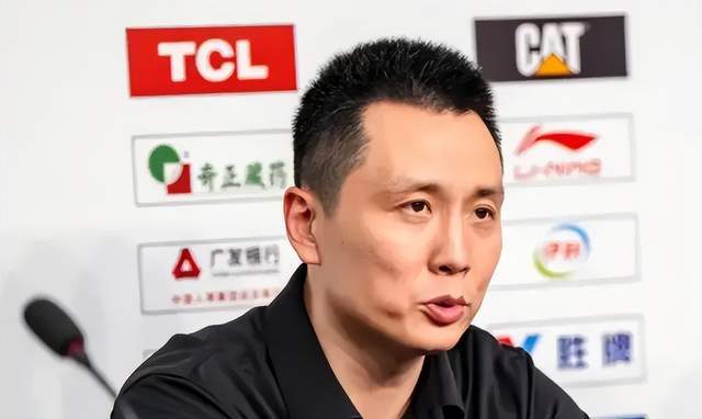 上海为何不敌广厦？卢伟发声直戳要害，避谈裁判，王博就不客气了